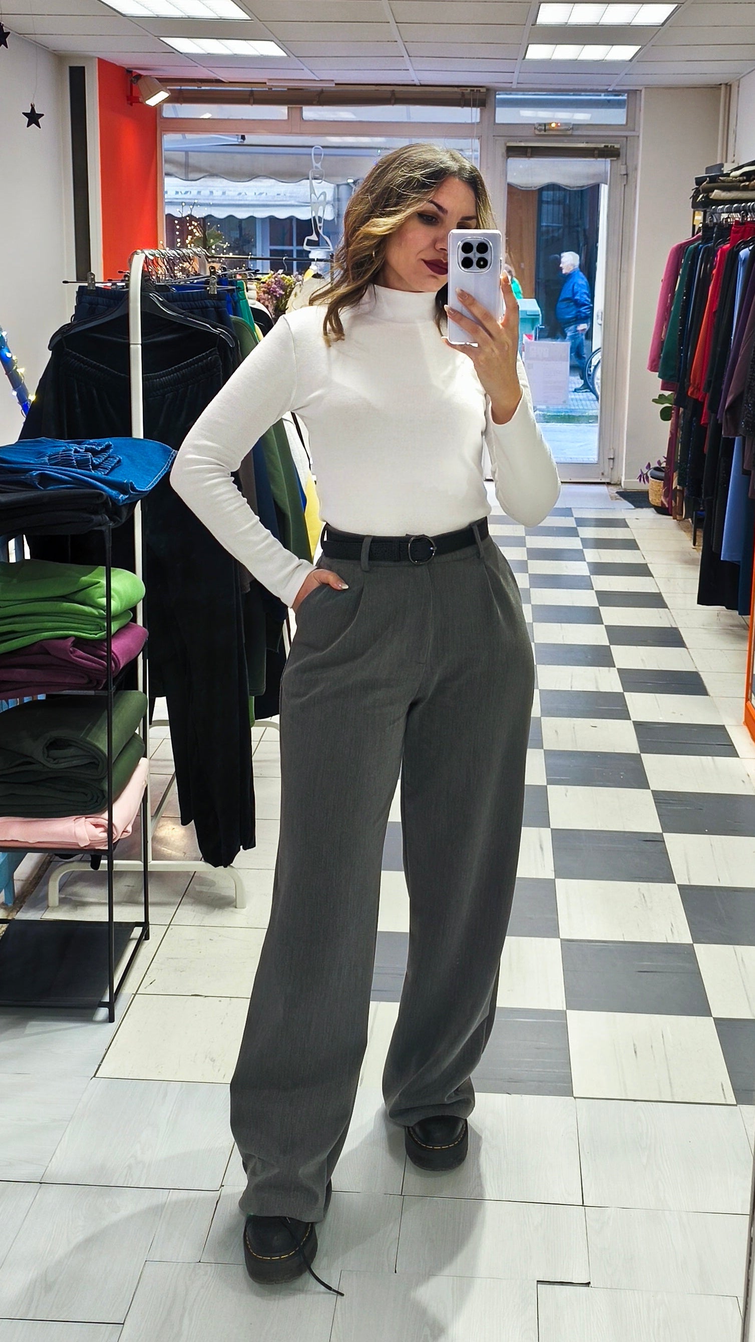 Παντελόνι σε ίσια γραμμή γκρί μελανζέ