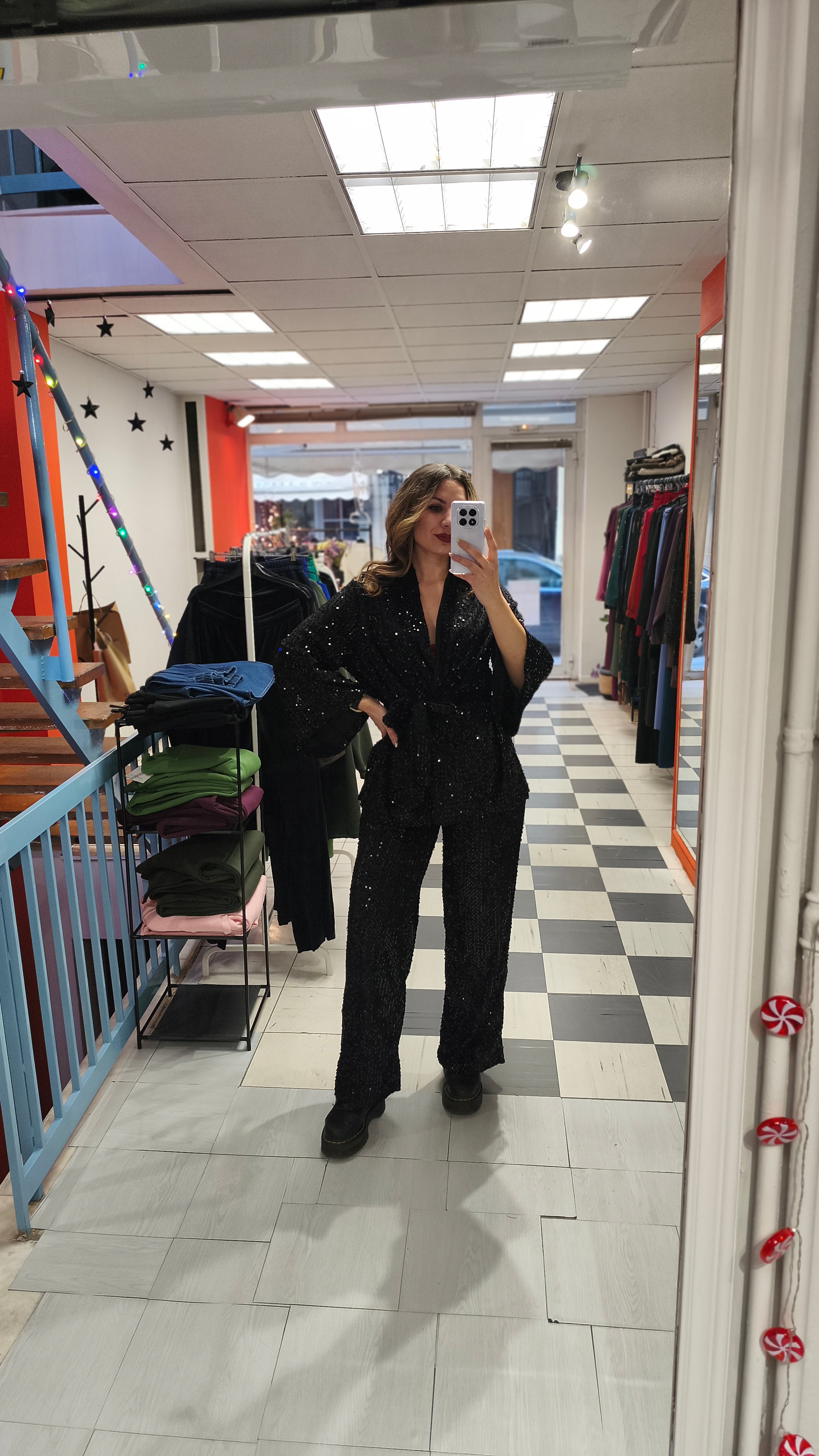 Παντελόνα με παγιέτες μαύρη