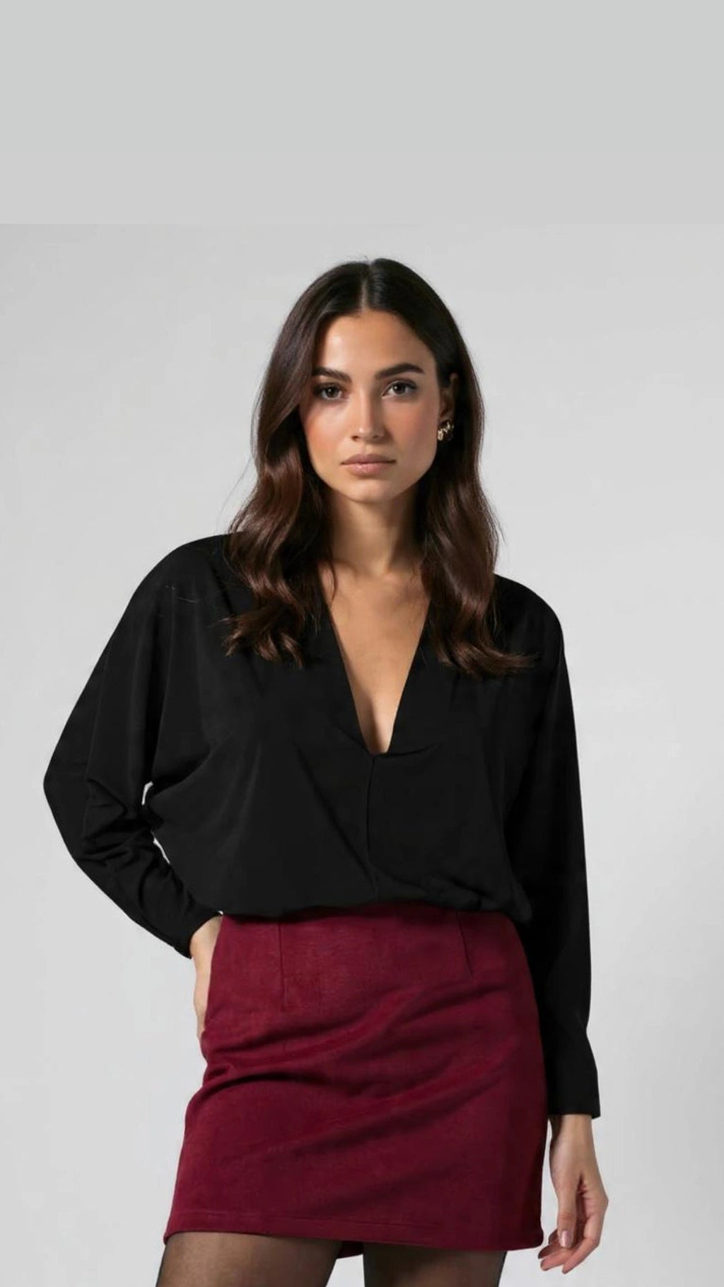 Μπλούζα μακρυμάνικη με V μαύρη